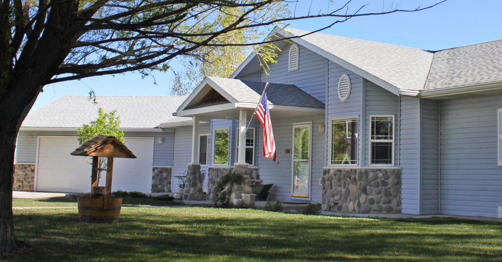 montrosecorealestate3381valleyFB Atha Team Montrose Real